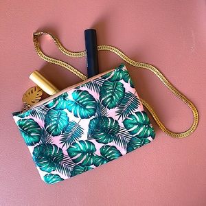 Pink and green cosmetic bag Tropical Plant Leaf NWT IPSY BAG